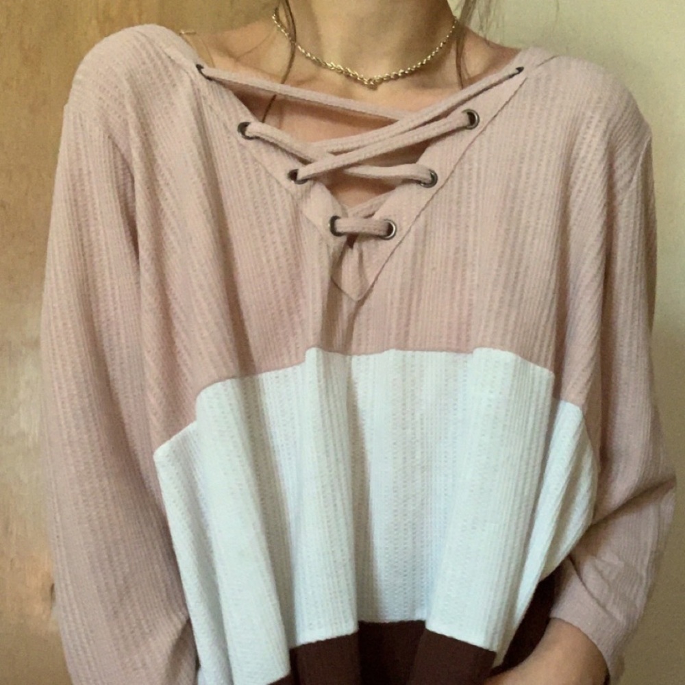 this is a extra large white pink and burgundy shirt.